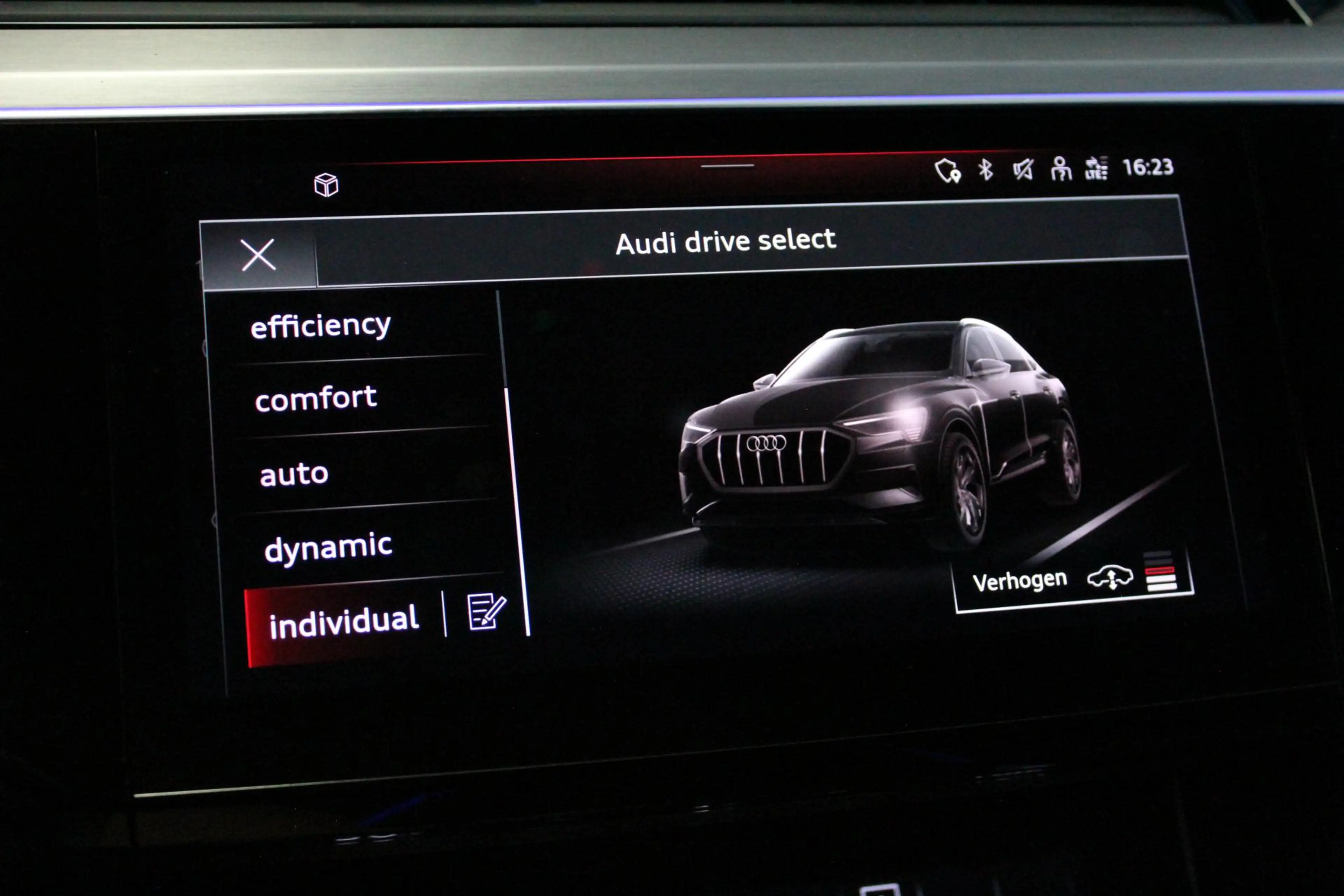 Audi e-tron Sportback 50 quattro S edition 71 kWh | B&O/AUDIO — photo 34