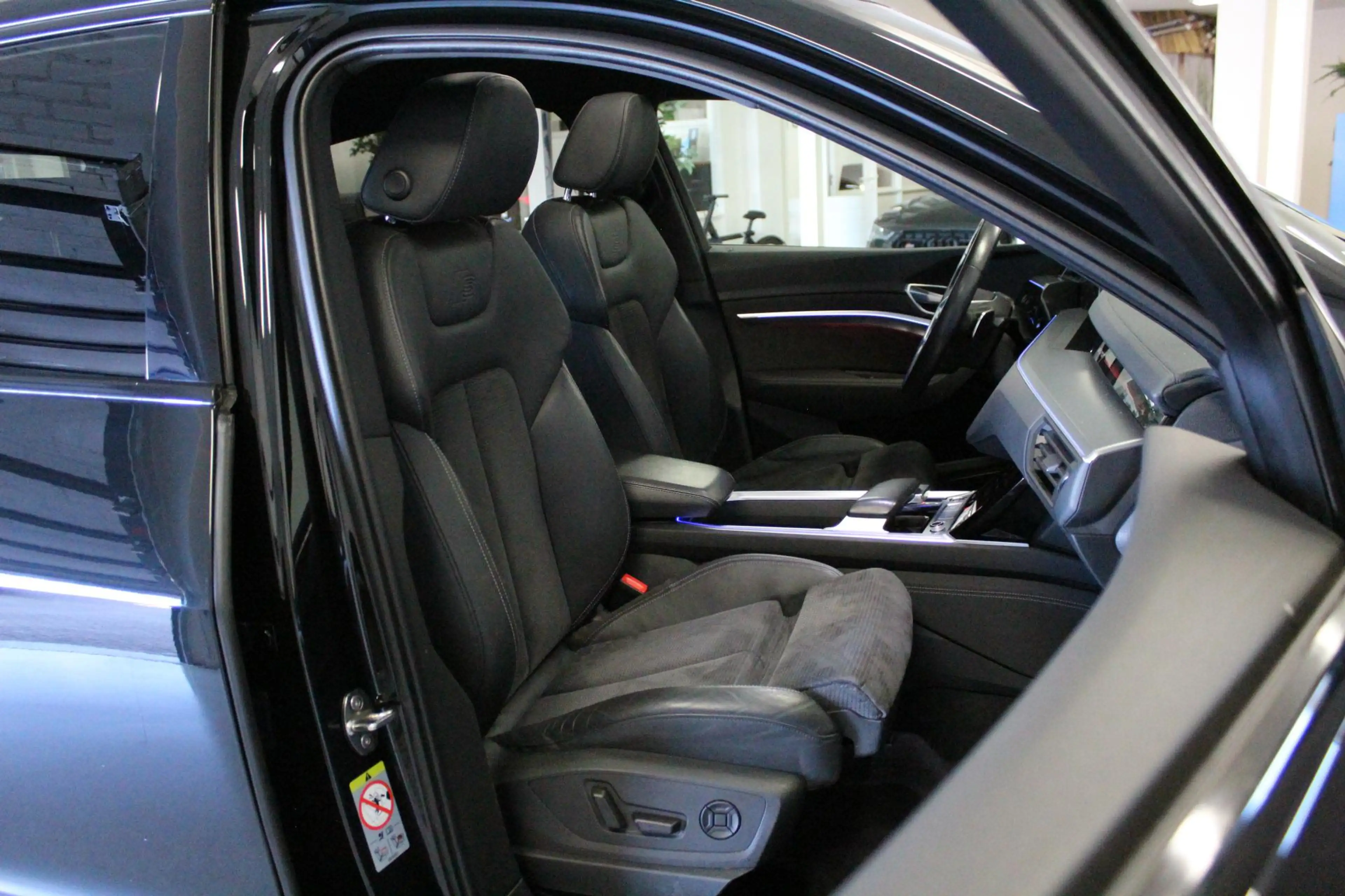 Audi e-tron Sportback 50 quattro S edition 71 kWh | B&O/AUDIO — photo 21