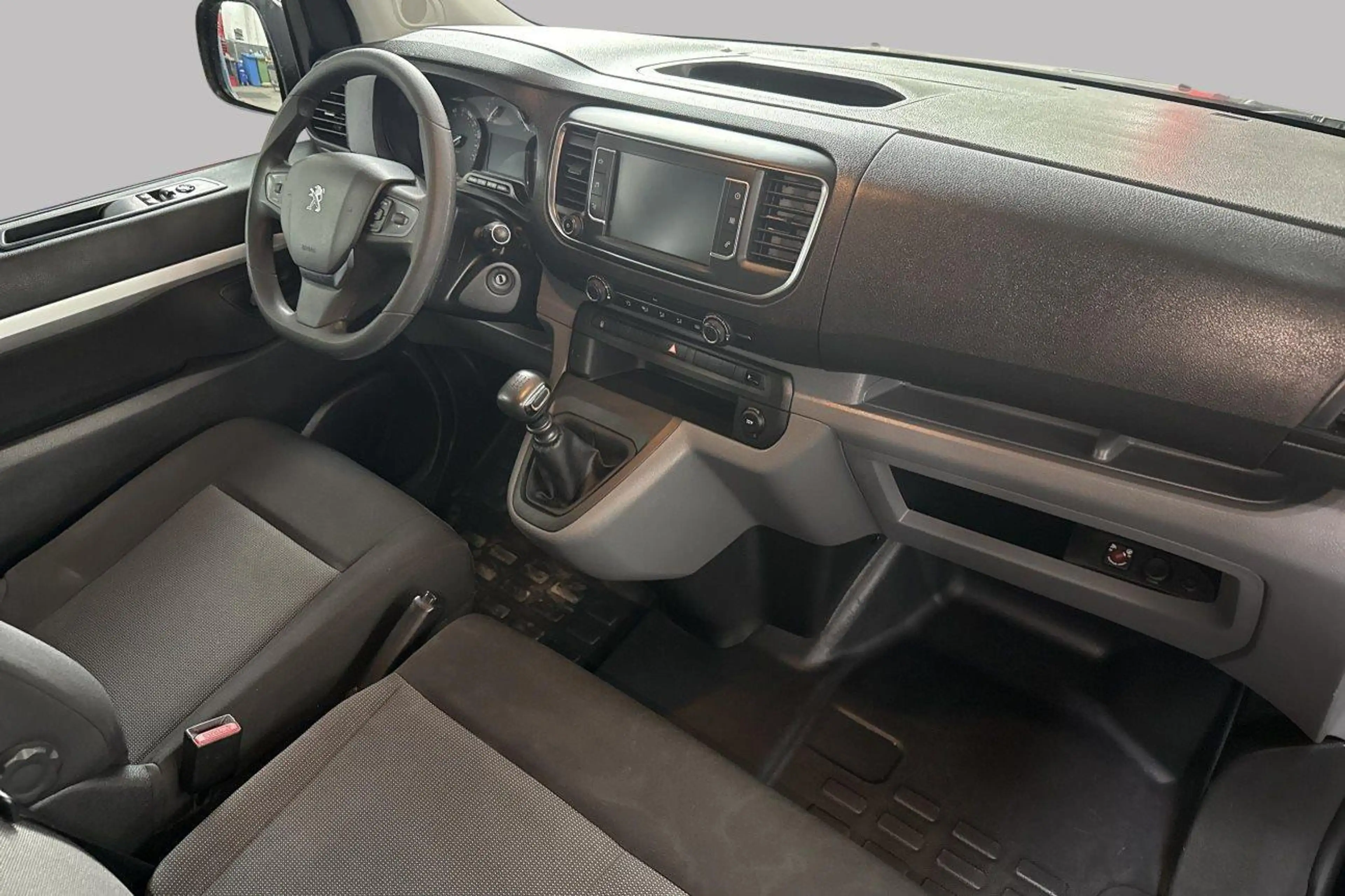 Peugeot Expert Premium Dubbele Cabine 6 PL — photo 2