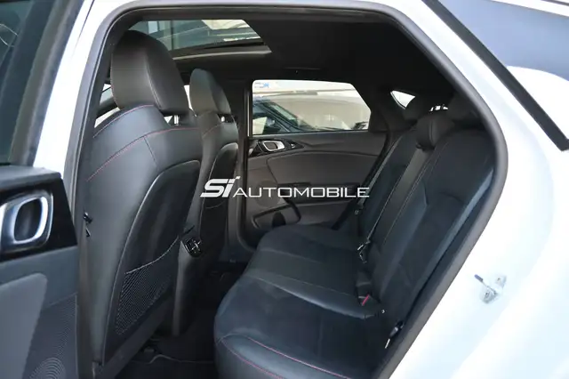 Kia ProCeed view 13