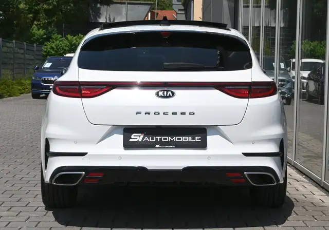 Kia ProCeed view 4