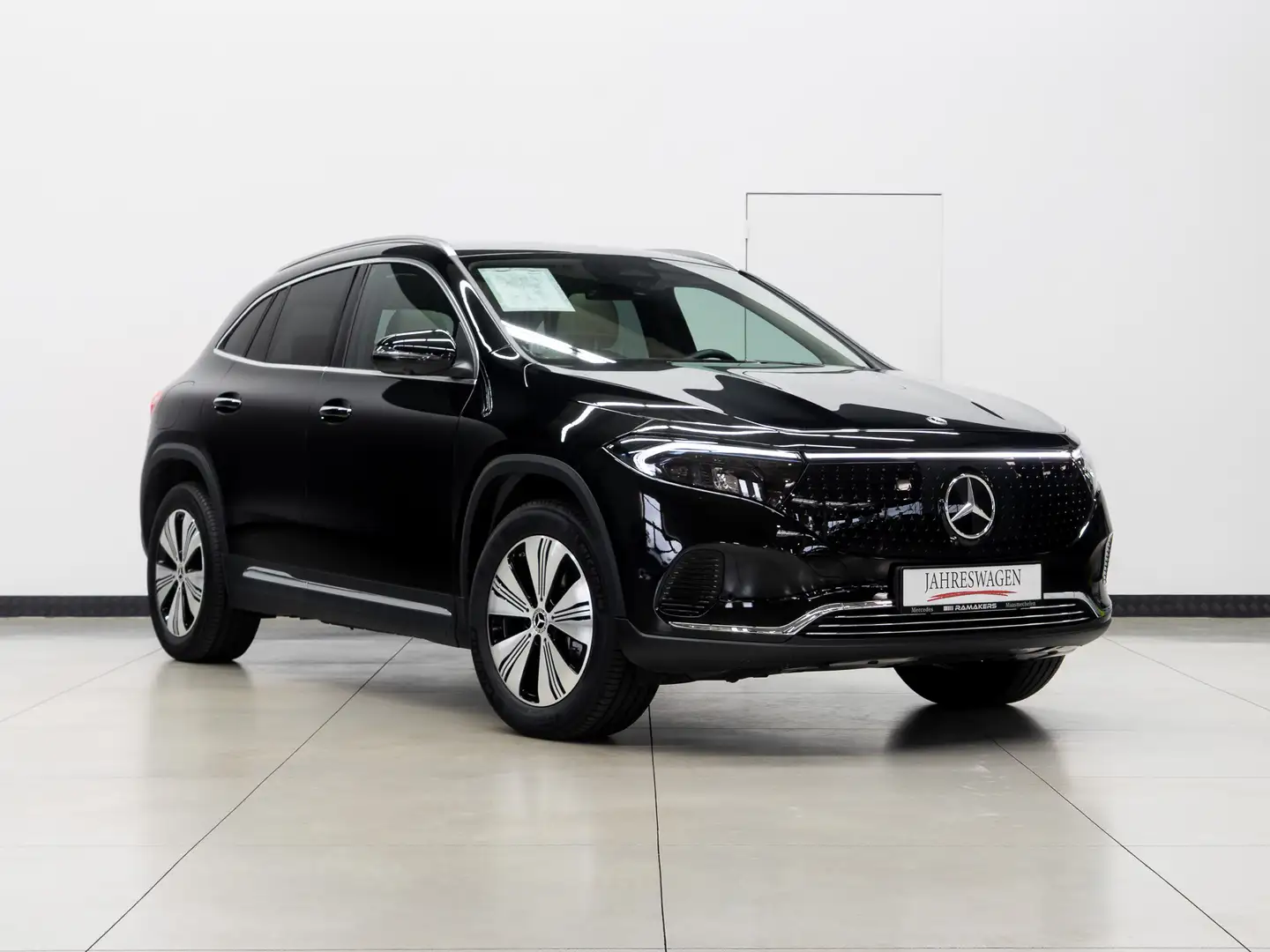 Mercedes-Benz EQA 300 4M PANORAMA *BEIGE LEDER* 360°cam Memory KEYLESS Noir - 2
