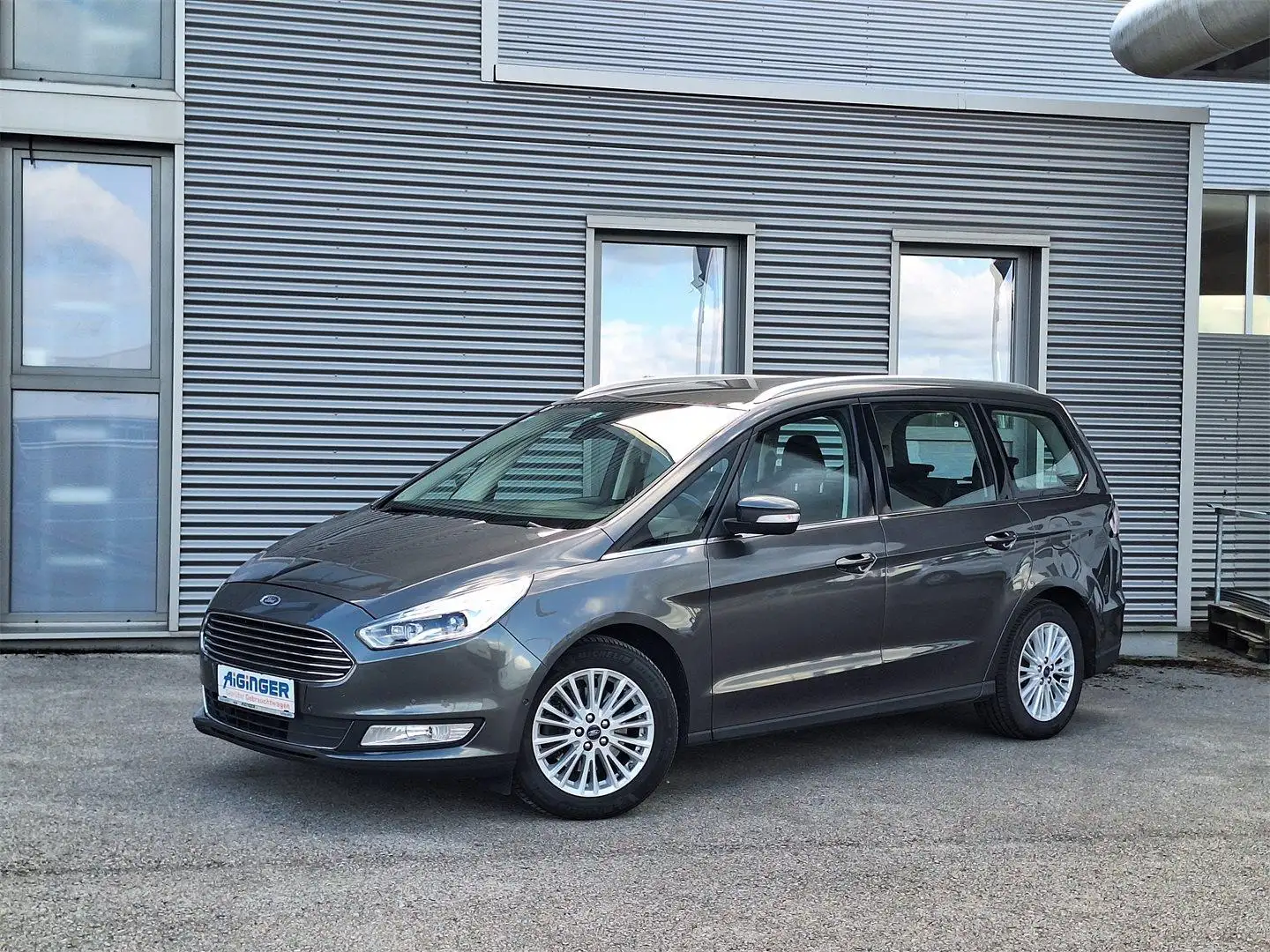 Ford Galaxy Titanium - 180PS PowerShift Grau - 2