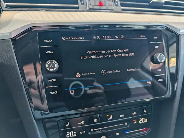 Volkswagen Passat view 15