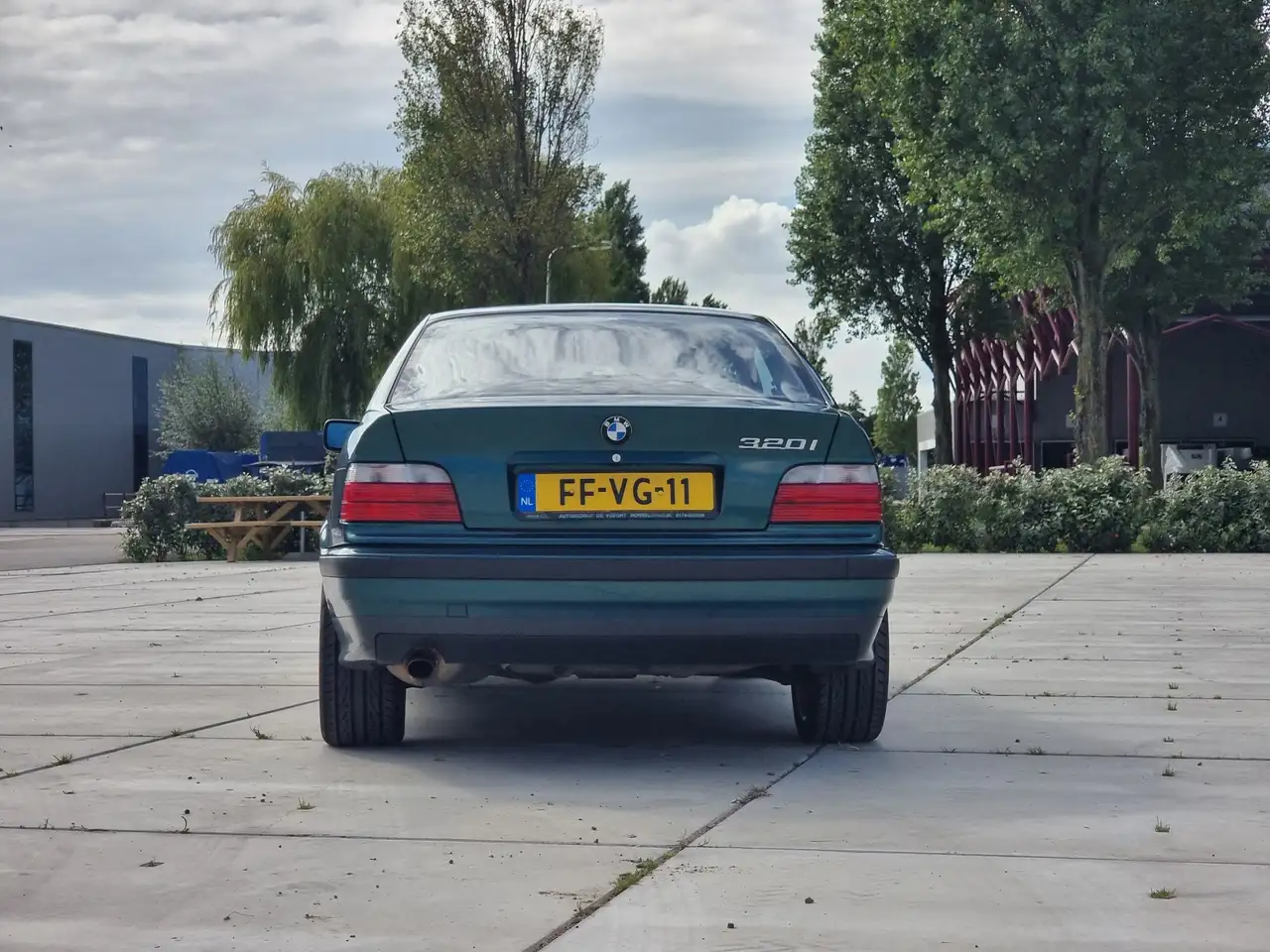 BMW 320i, foto 5
