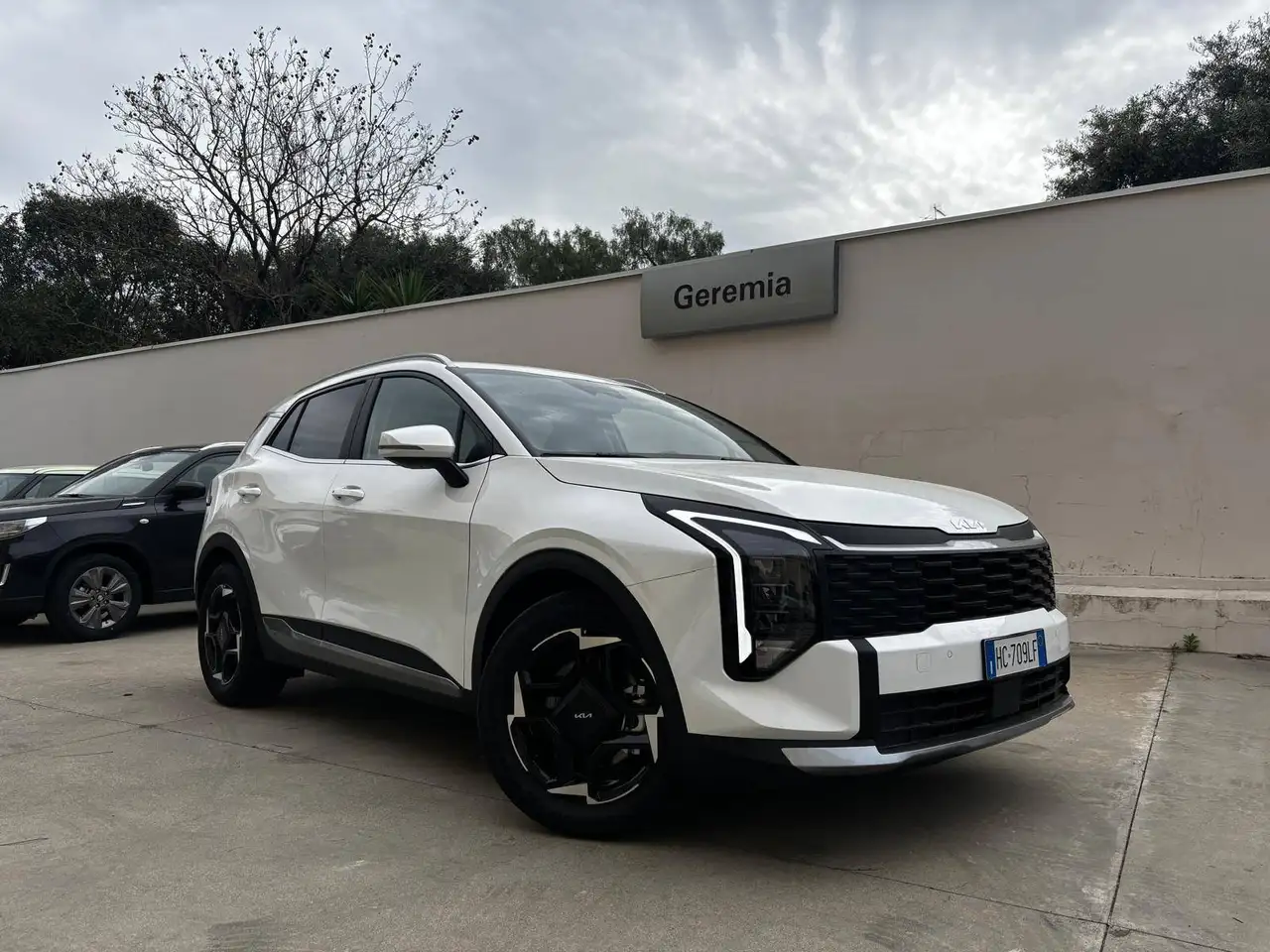 Kia Sportage Sportage V 2025 crdi mhev Style dct7 — photo 1 of 12