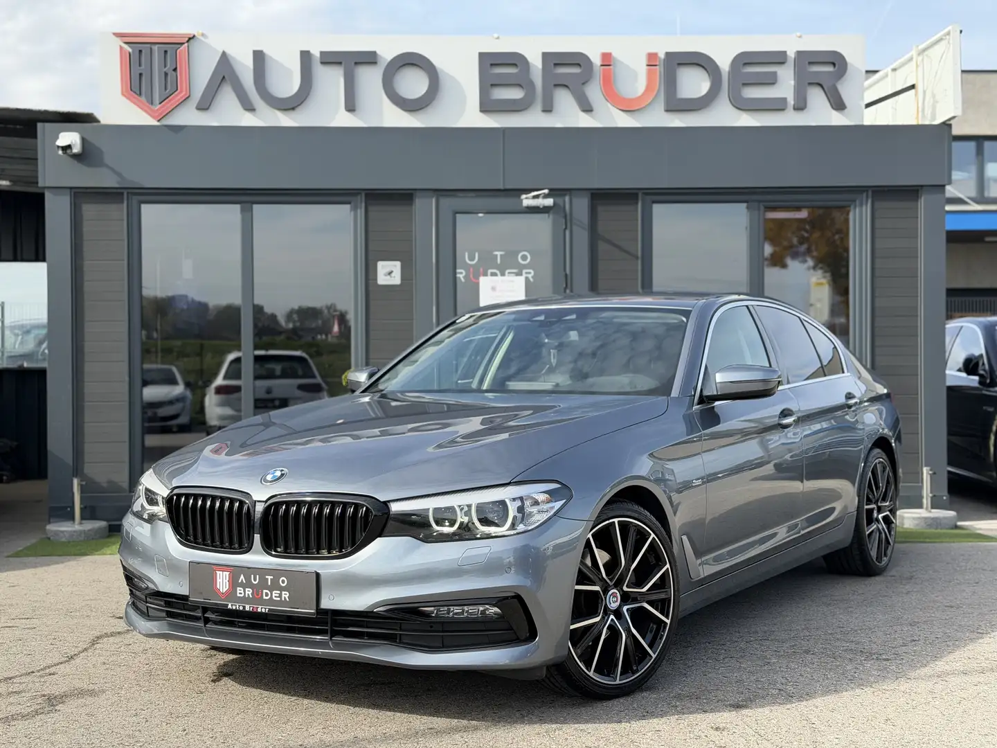 BMW 520 520 d Aut. Sport-Line |20zoll|Ambiente| Grau - 2