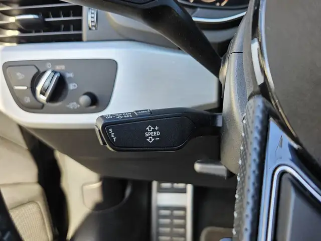 Audi A4 view 16