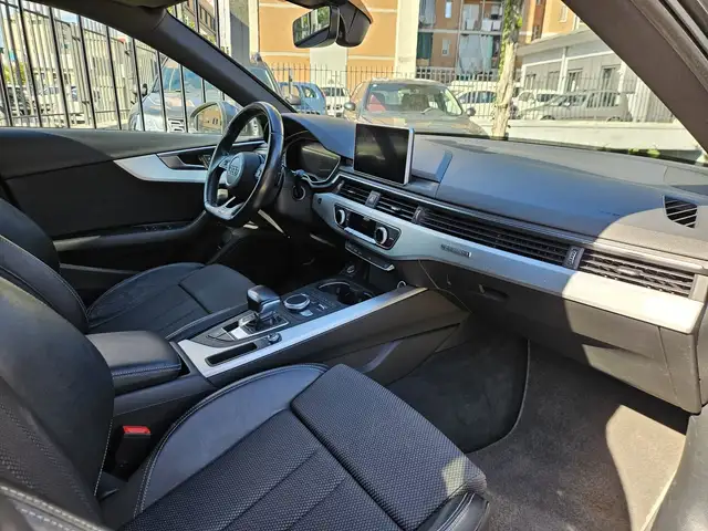 Audi A4 view 17