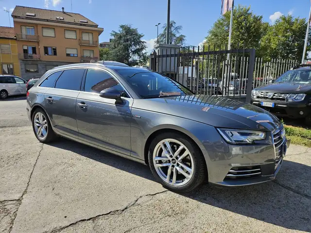 Audi A4 view 3