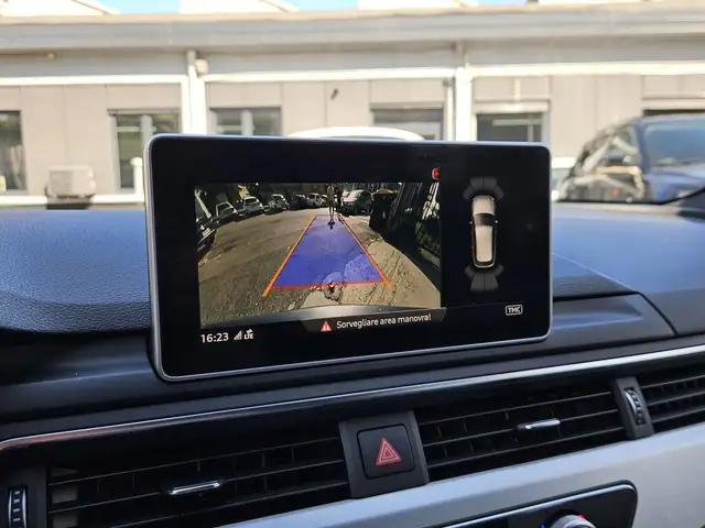 Audi A4 view 15