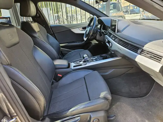 Audi A4 view 10