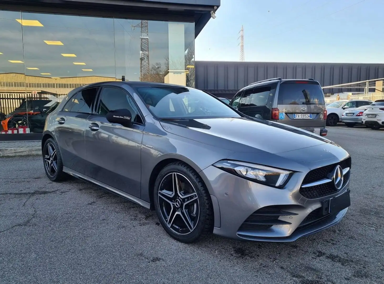 Mercedes-Benz A 180 Classe A - W177 2018 d Premium Night edition auto Gris - 1