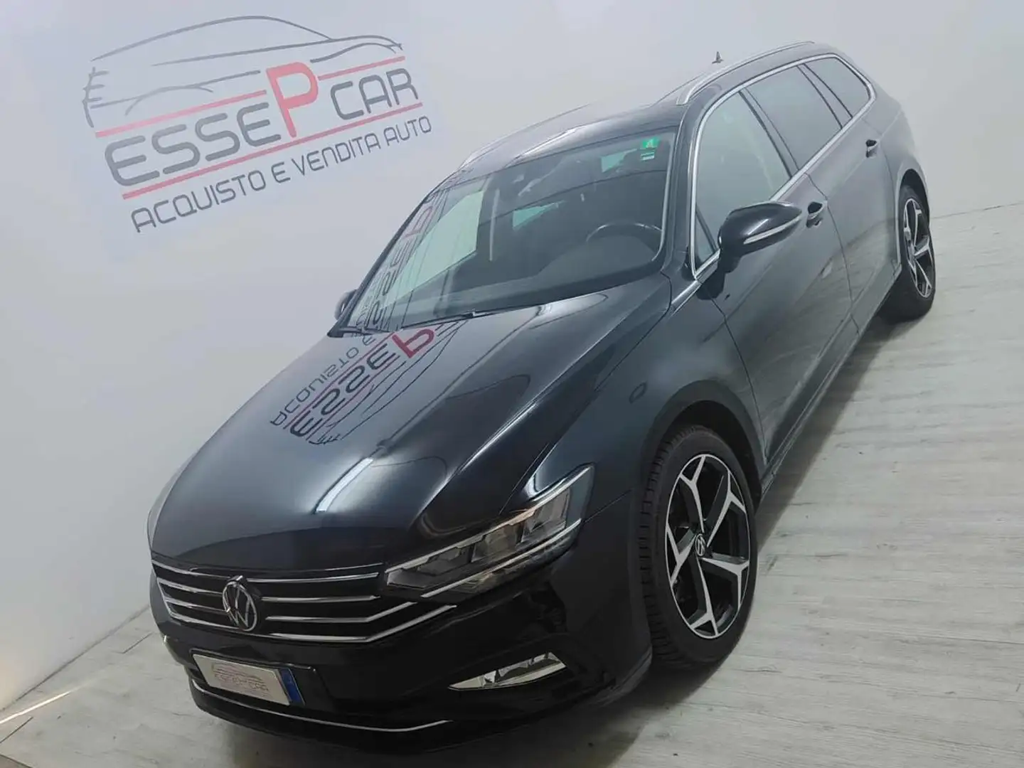Volkswagen Passat Variant 2.0 TDI SCR 122 CV EVO DSG Business Zwart - 1