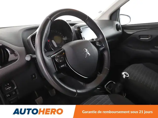 Peugeot 108 view 11