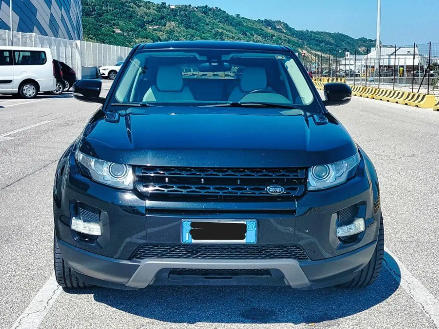 Land Rover Range Rover Evoque 2.2 TD4 5p. Pure - automatica - 4x4 Nero - 2