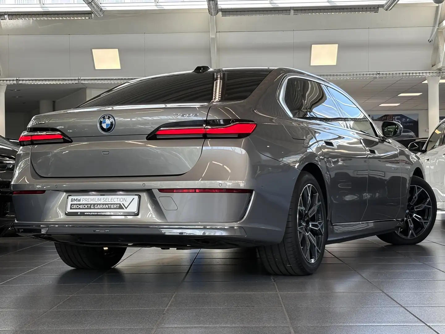 BMW 750 e xDrive DA/PA Prof ACC TV Massage HuD Carbon Szürke - 2