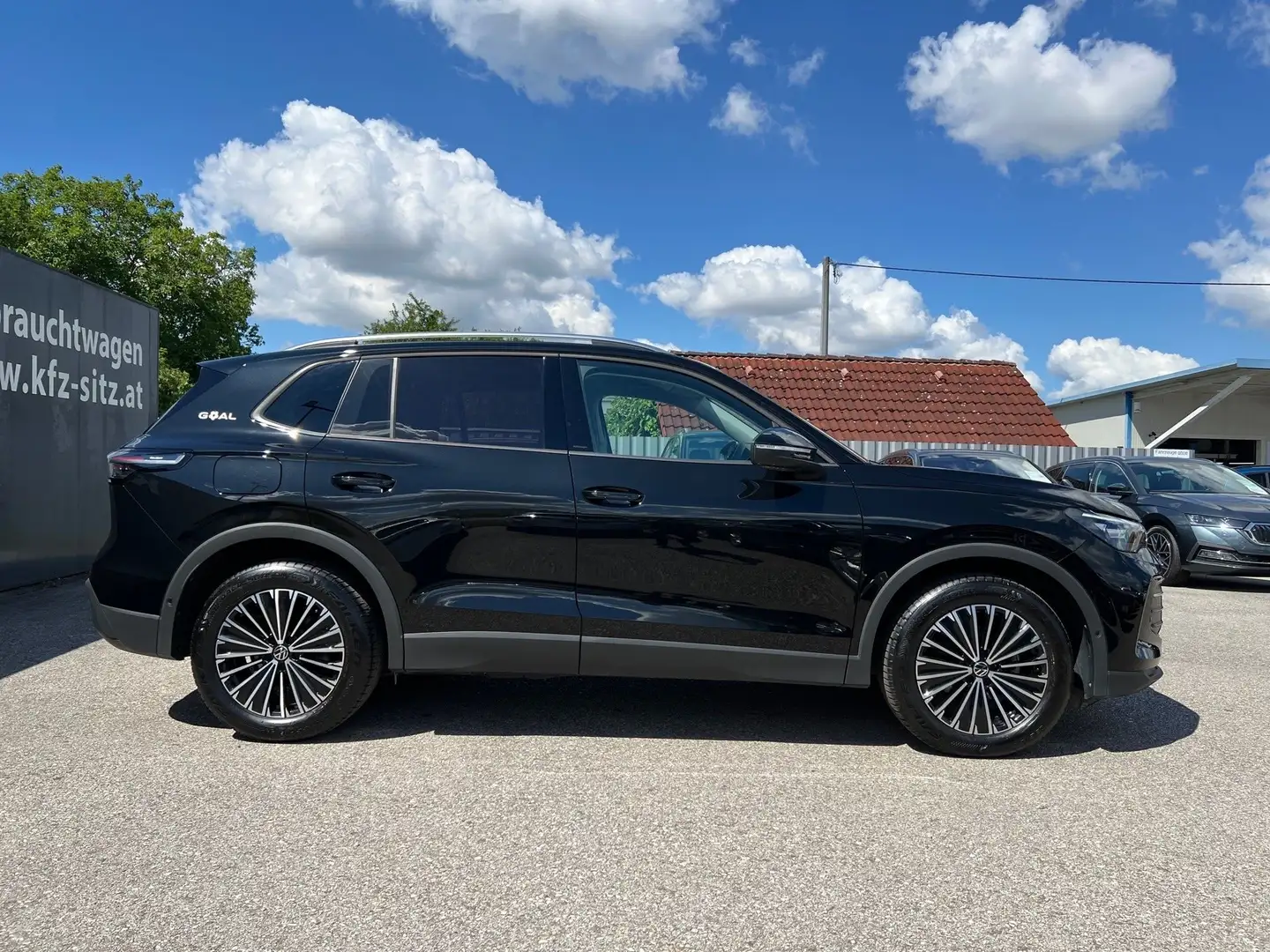 Volkswagen Tiguan 1,5 eTSI GOAL DSG | NP € 49.900 Schwarz - 2