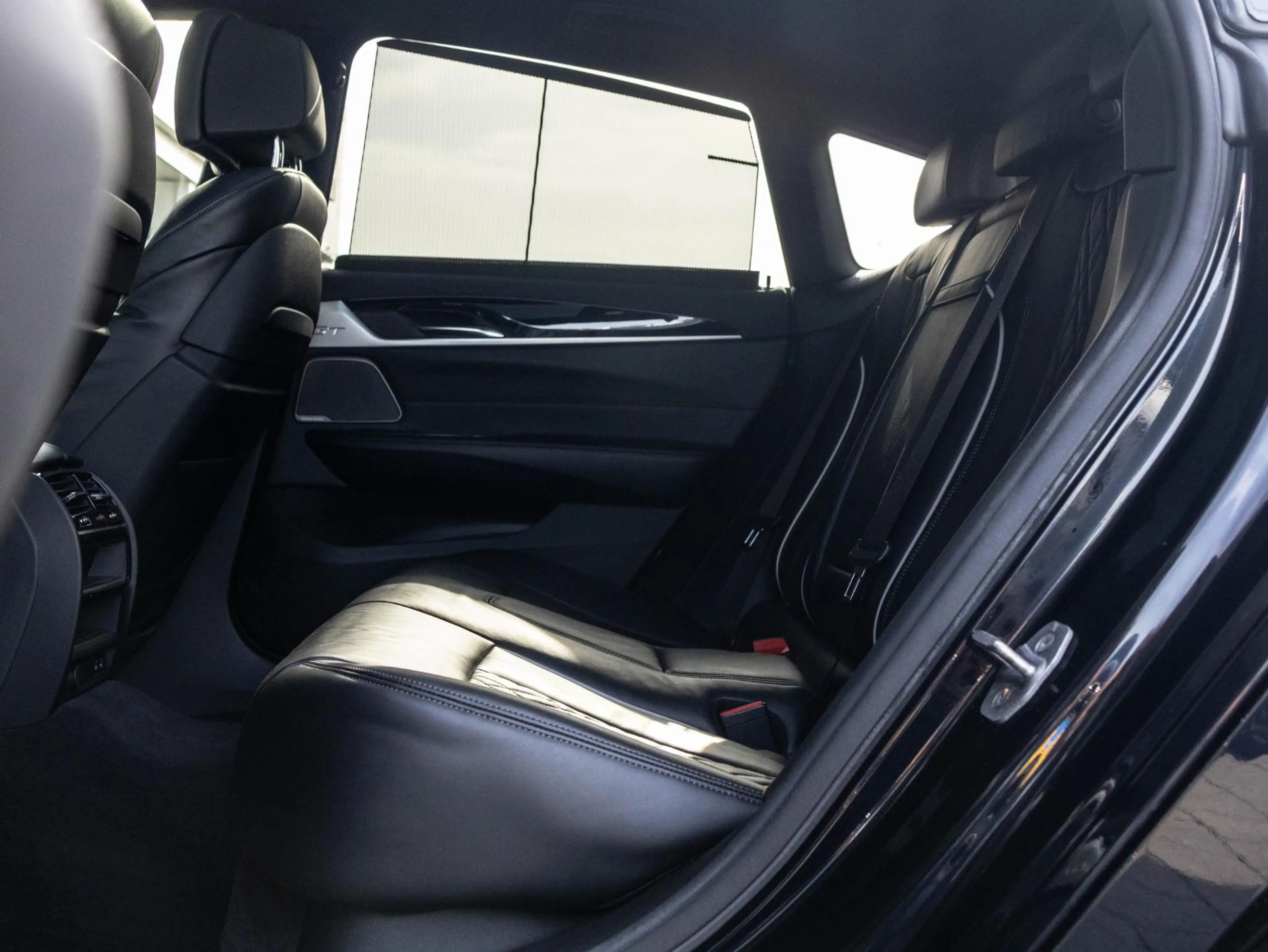 BMW 630 6-serie Gran Turismo 630i High Executive | Pano | — photo 11