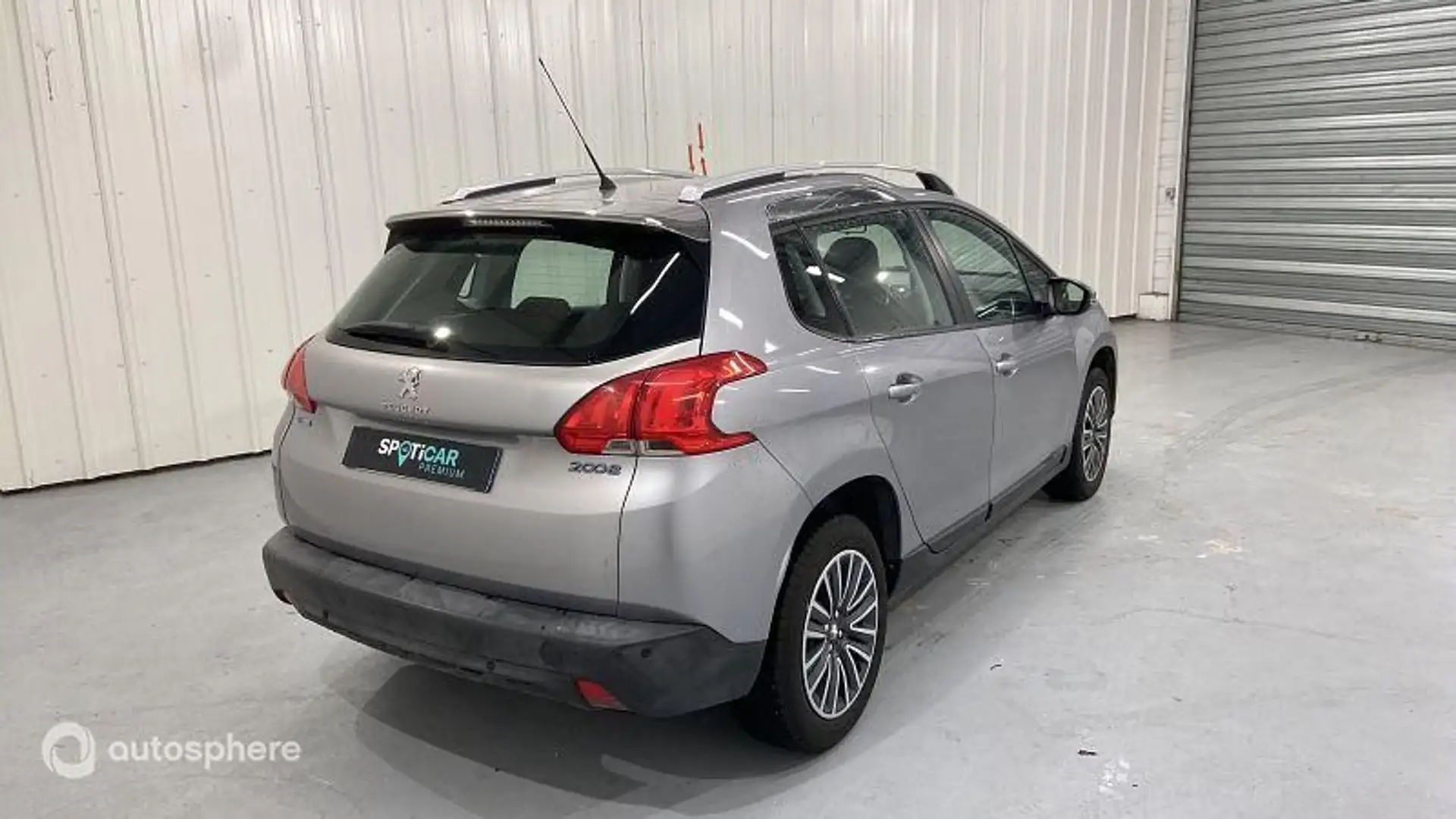 Peugeot 2008 1.2 PureTech 82ch Allure - 2