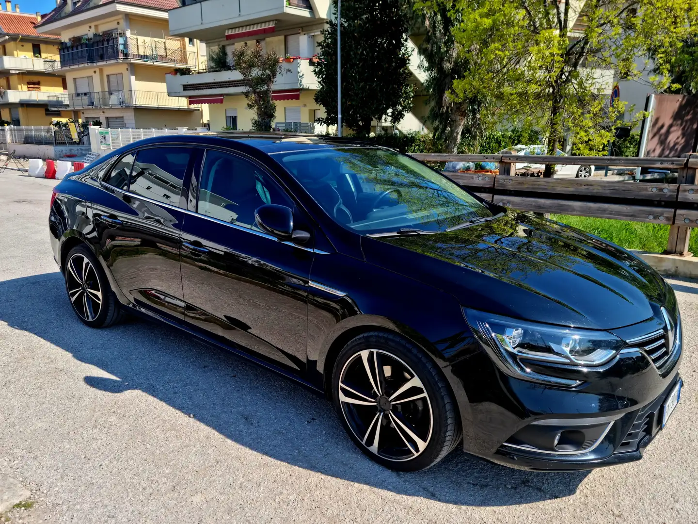 Renault Megane Megane+IV+2018+Grand+Coupe+1.6+energy+Intens+130cv Negro - 2