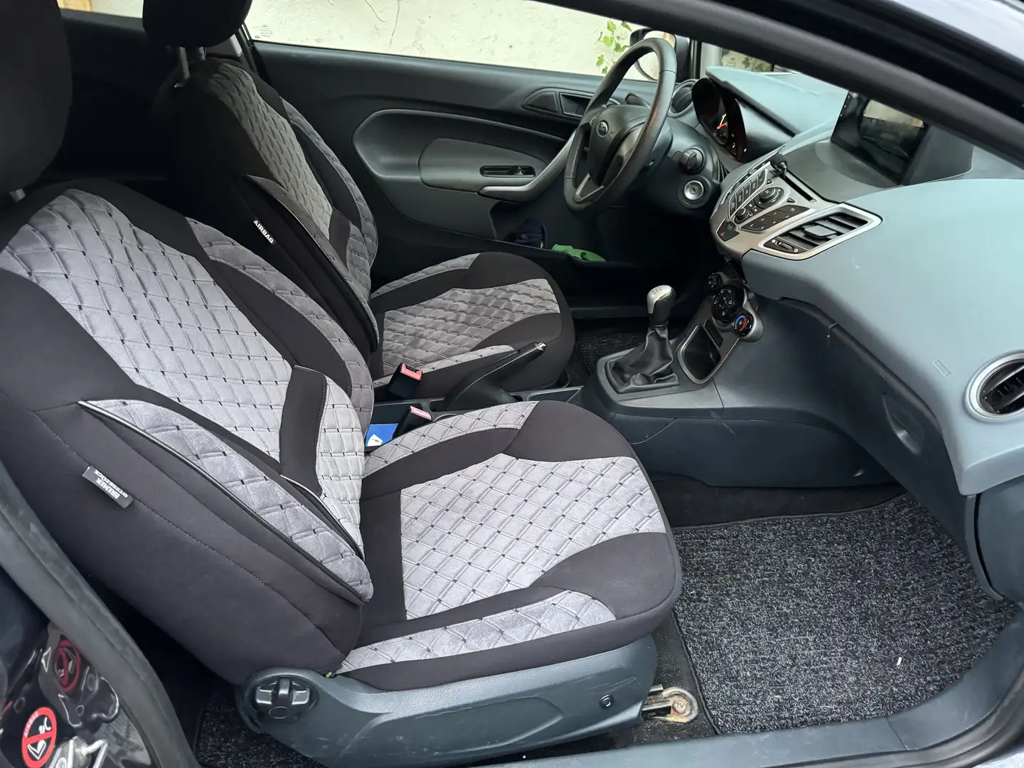 Ford Fiesta 1.25 Trend - 2