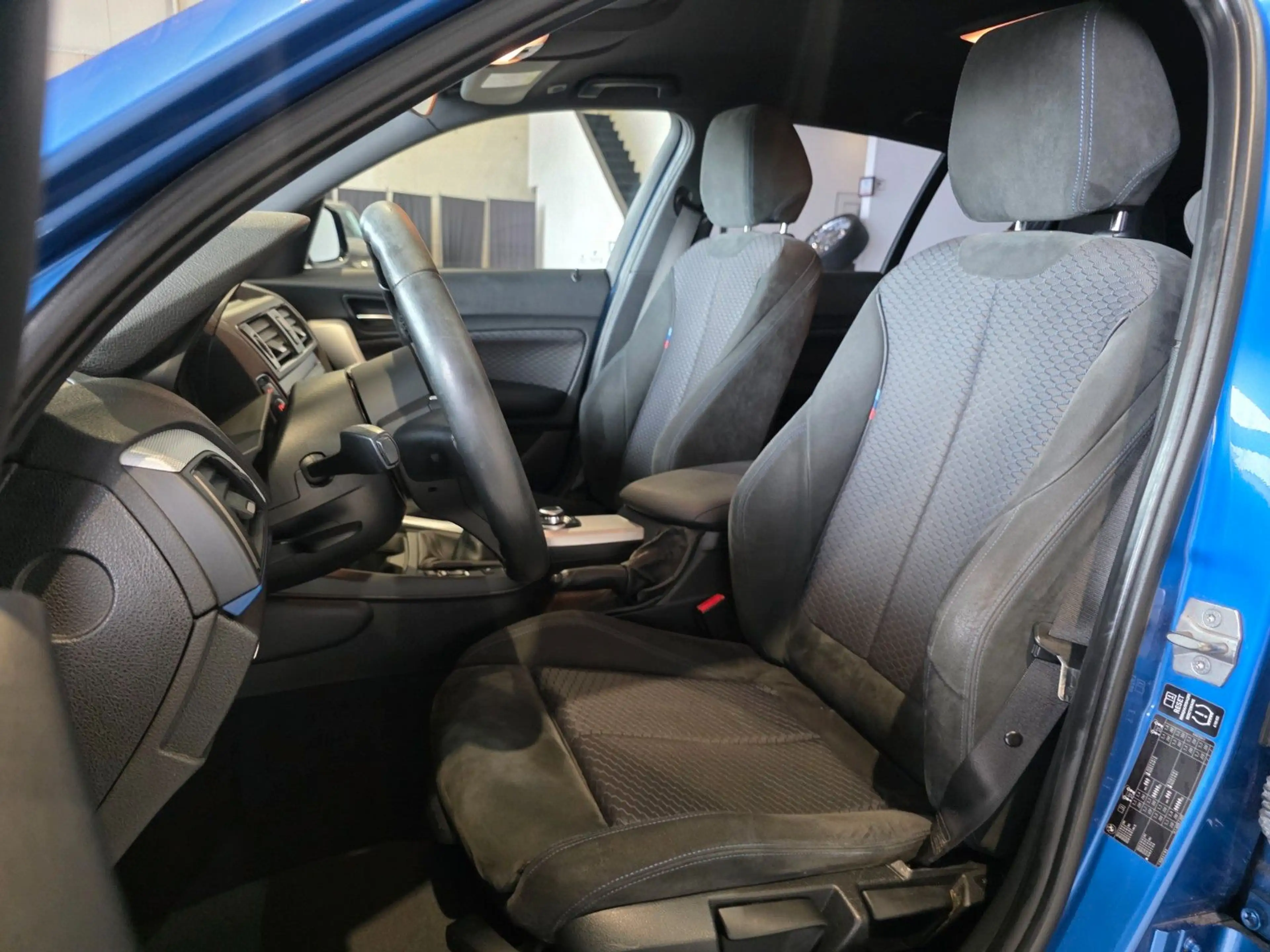 BMW 116 i M-PAKET | SHZ | PDC | NAVI | TIEFERGELEGT — photo 10