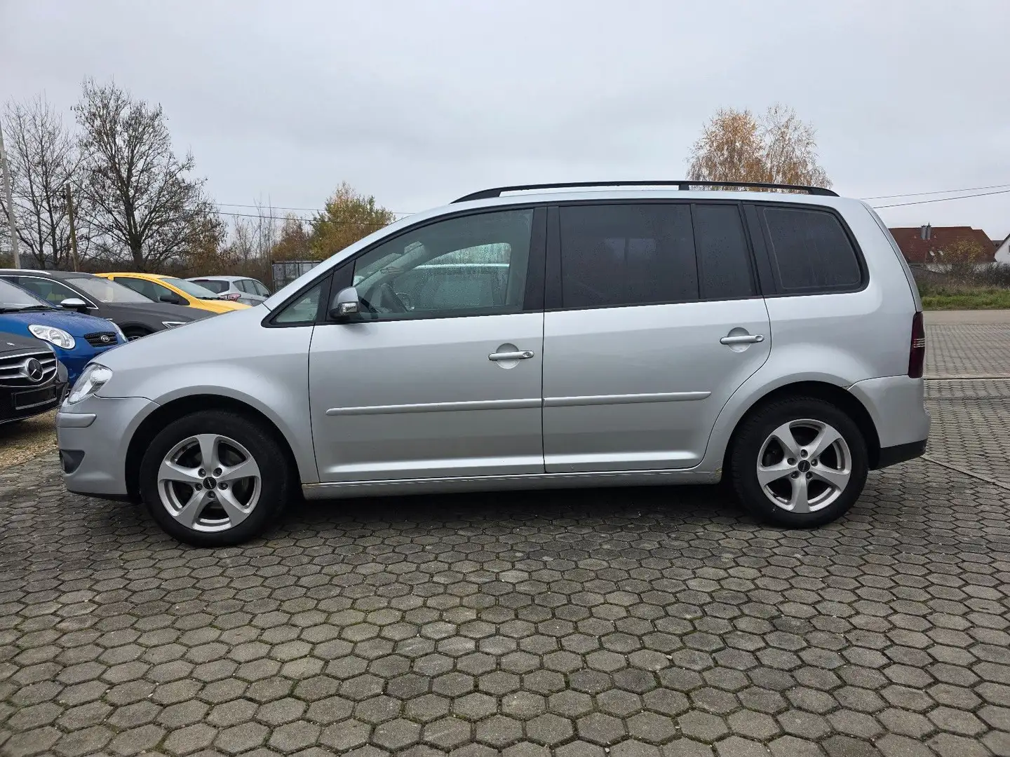 Volkswagen Touran Trendline Silber - 2