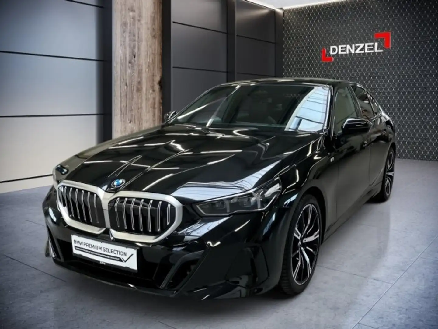 BMW 520 d xDrive Limousine G60 B47 Zwart - 2