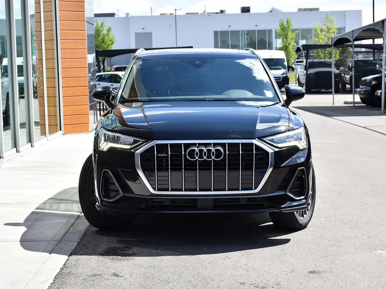 Audi Q3 photo Audi Q3