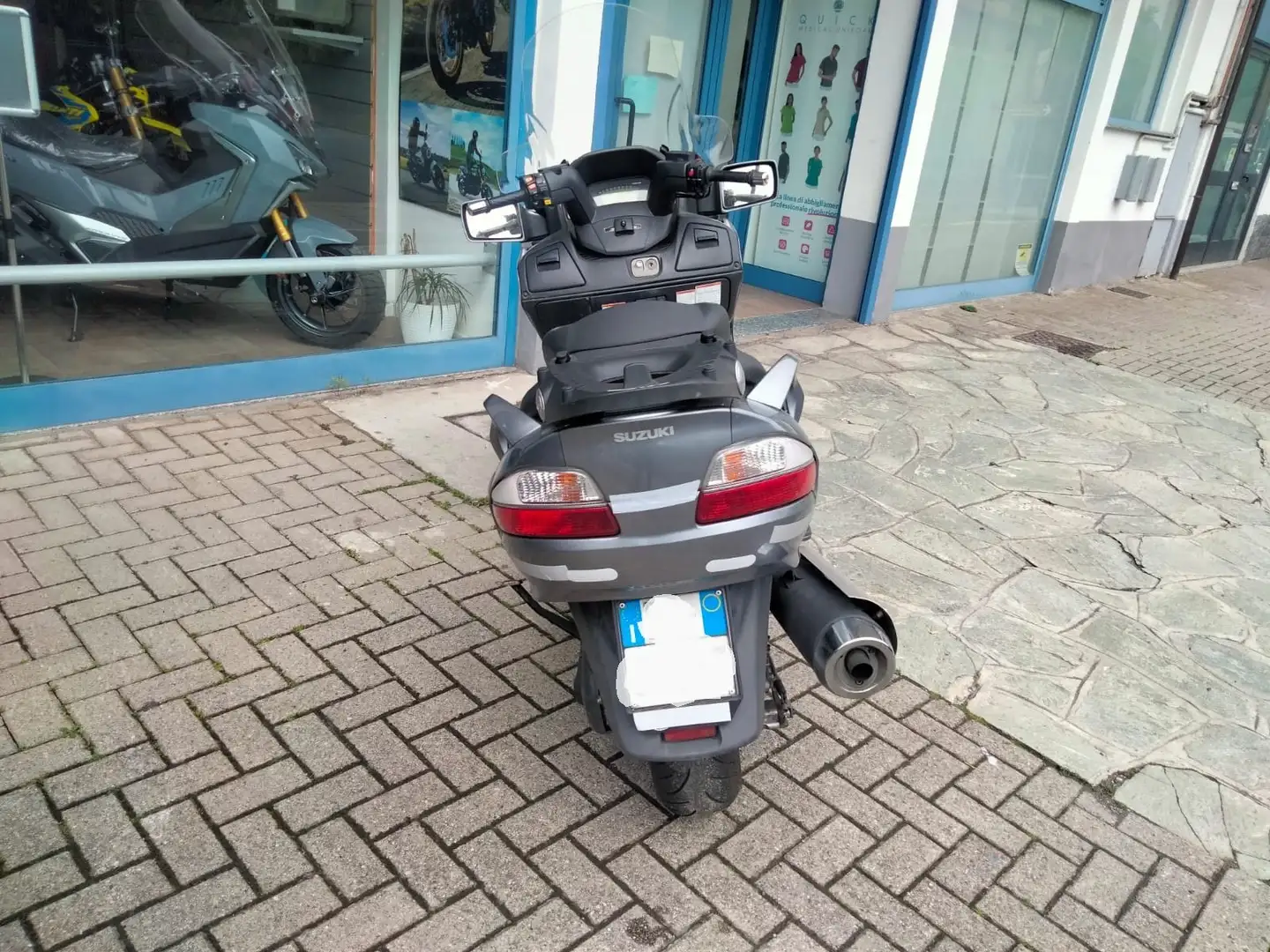 Suzuki Burgman 650 Executive Abs Срібний - 2