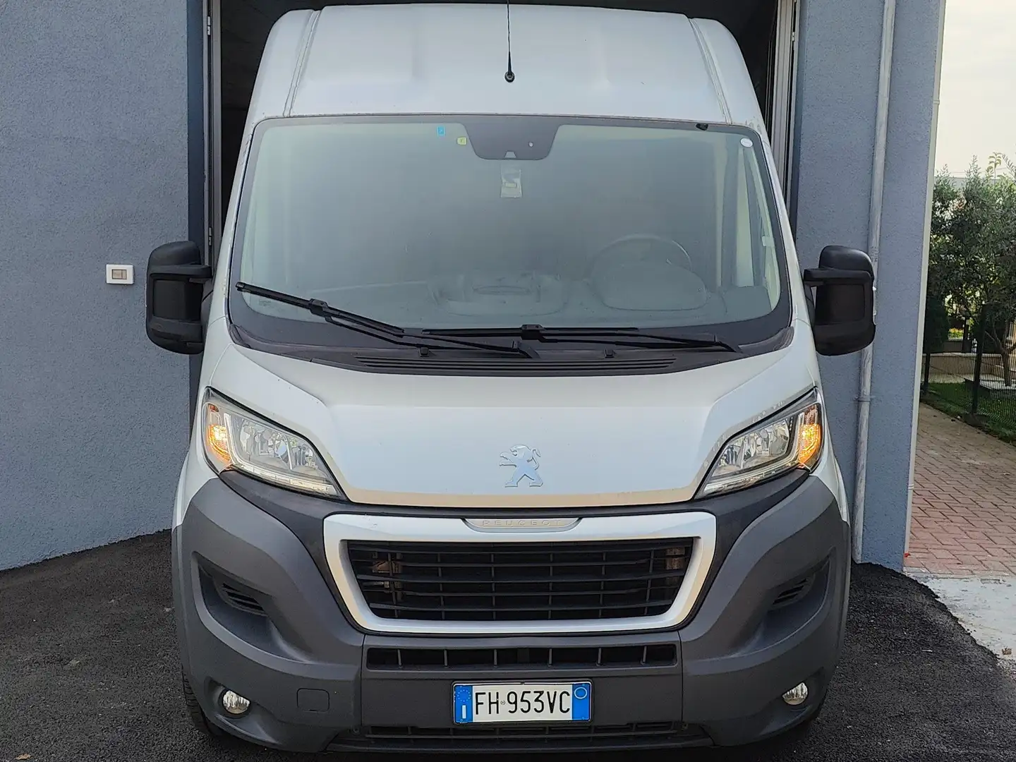 Peugeot Boxer Boxer 2.0d L2 H2 140 Cv 9 posti Grigio - 1