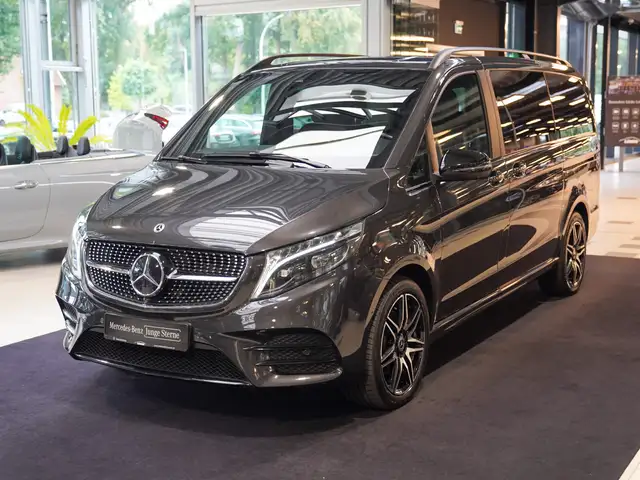 Mercedes-Benz V-Class view 9