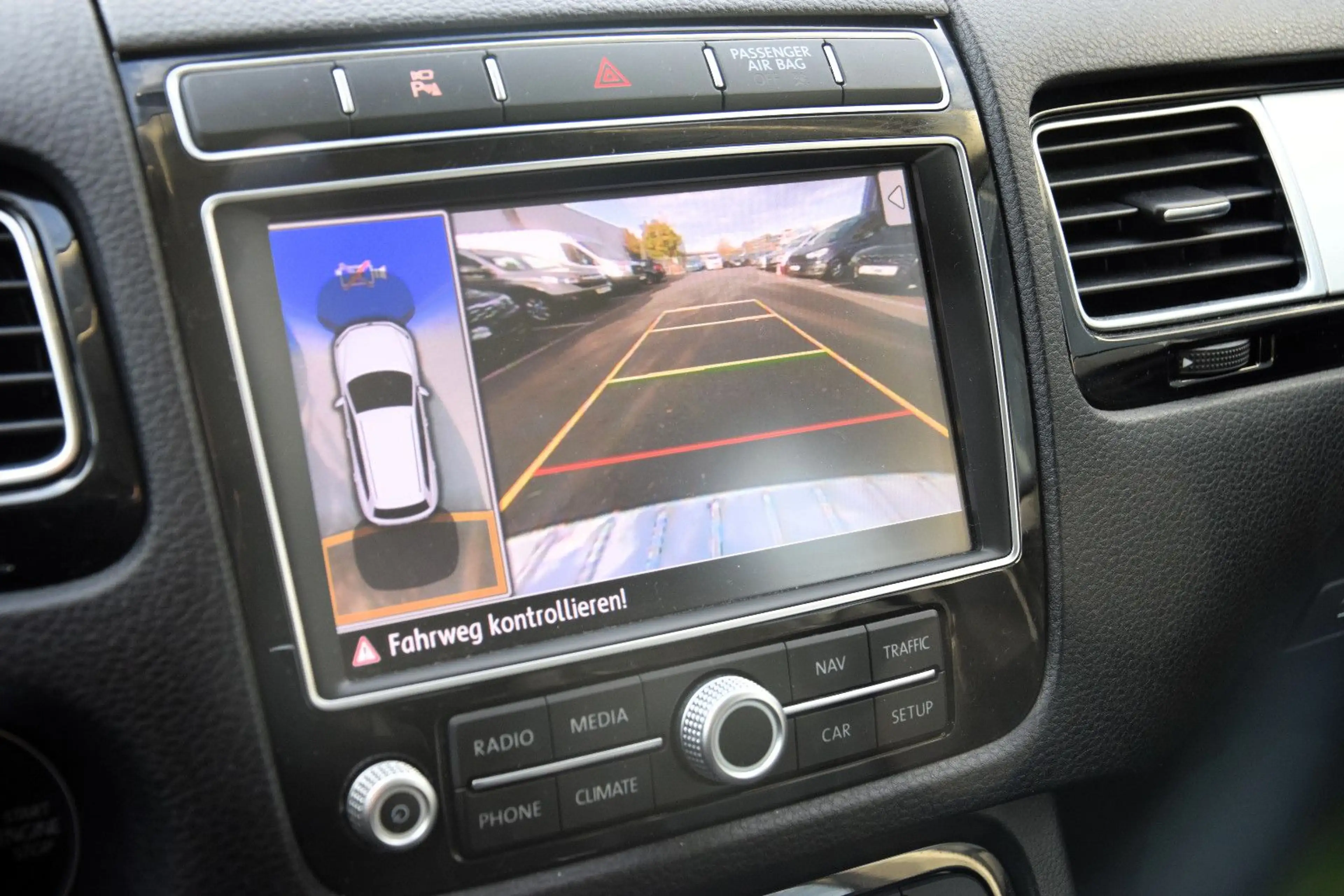 Volkswagen Touareg V6 TDI BMT 4Motion*Navi*Bi-Xeonon*AAHK* — photo 14