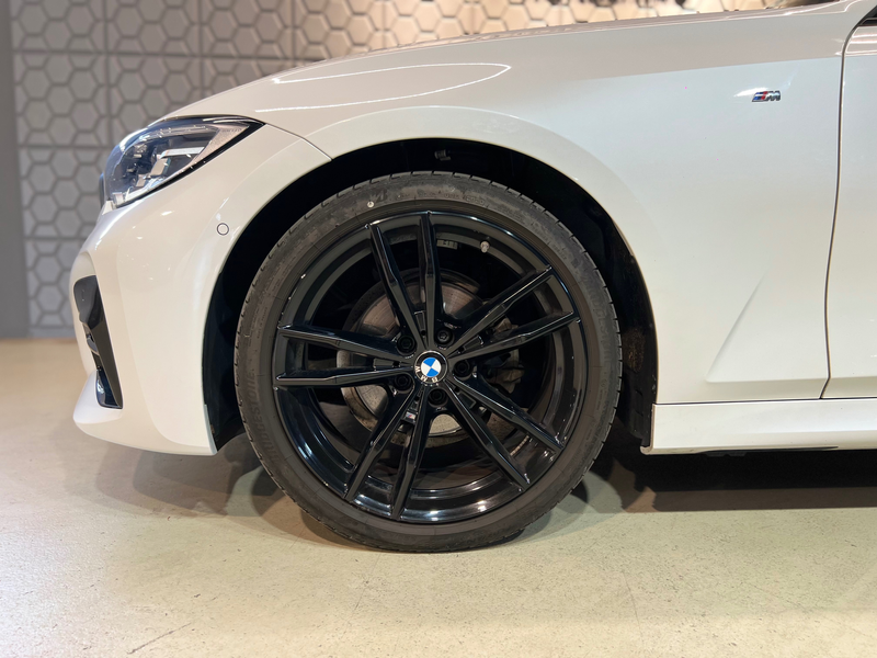 BMW 318 d M Sport*HUD*HI-FI*SITZHEIZUNG*AMBIENTE*ALCANTARA — photo 7