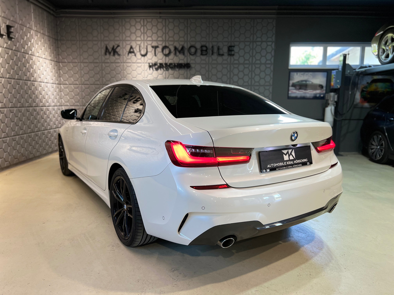 BMW 318 d M Sport*HUD*HI-FI*SITZHEIZUNG*AMBIENTE*ALCANTARA — photo 11