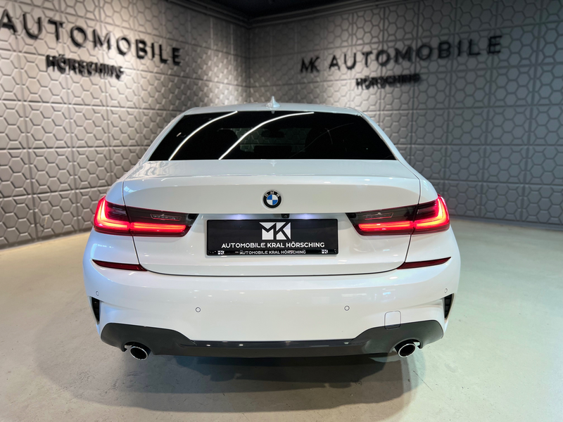 BMW 318 d M Sport*HUD*HI-FI*SITZHEIZUNG*AMBIENTE*ALCANTARA — photo 10