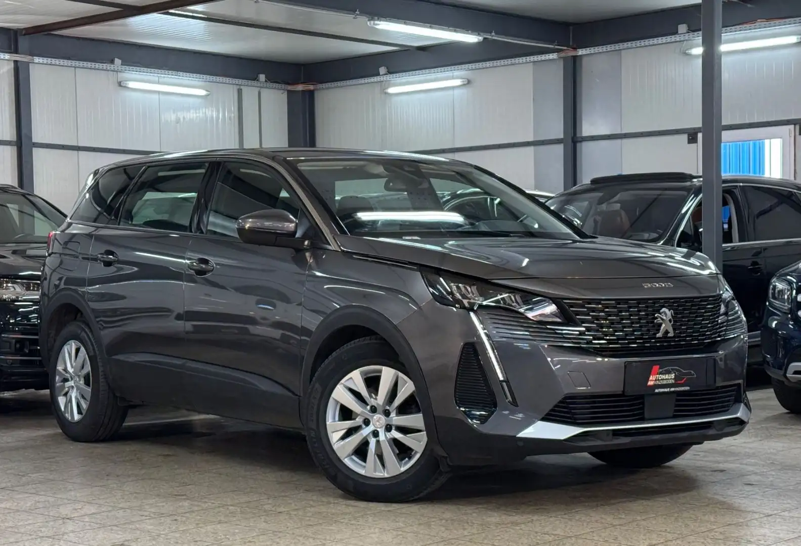 Peugeot 5008 Active Business 7SITZER*VIR*LANE*APP*DAB*1H Grau - 1