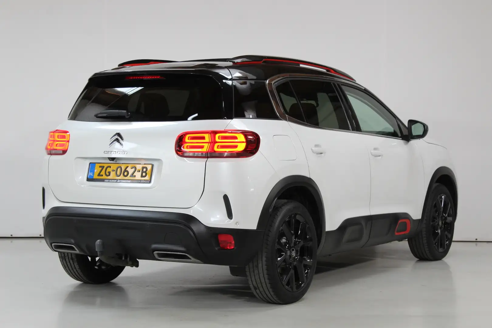 Citroen C5 Aircross 1.2 PureTech Shine | Pano | Camera | Trehaak | Key Blanc - 2