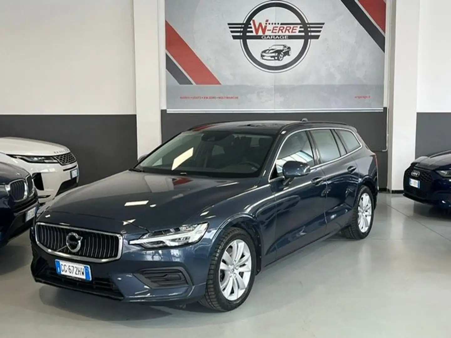 Volvo V60 V60 II 2019 2.0 b4 Momentum Business auto Gris - 1