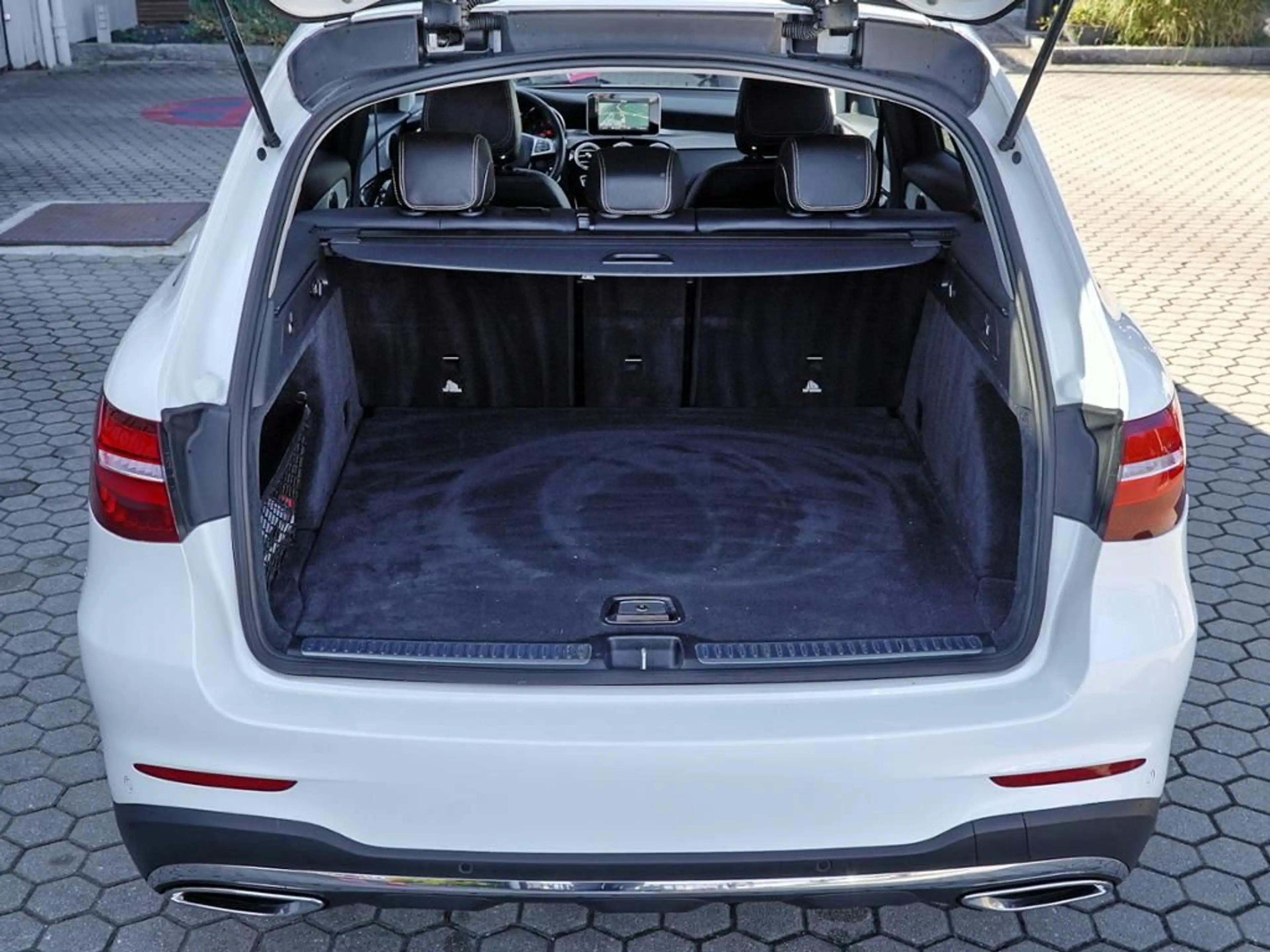 Mercedes-Benz GLC 220 d 4MATIC AMG LINE+KAMERA+TOTWINKEL+EASYP — photo 18