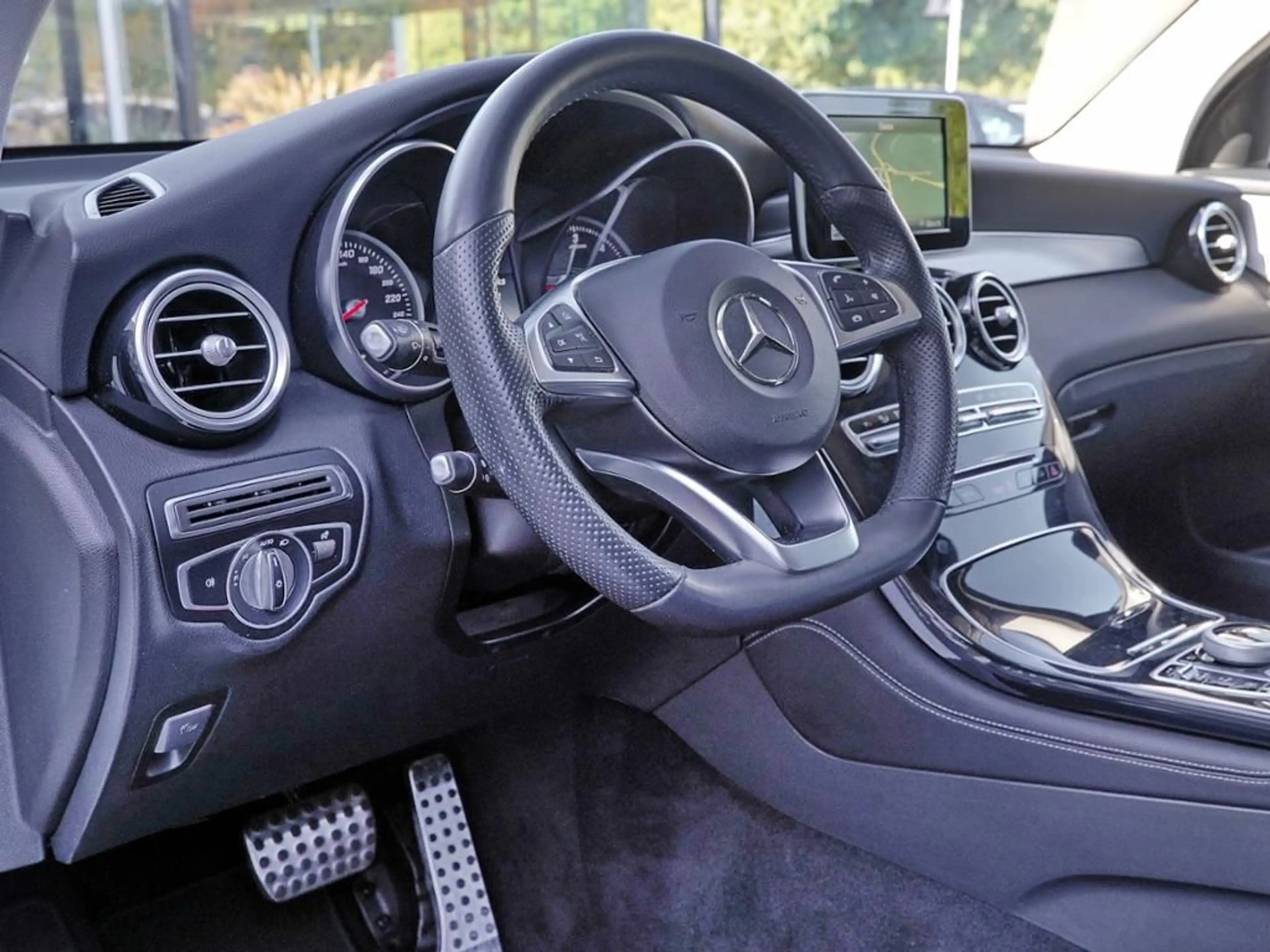 Mercedes-Benz GLC 220 d 4MATIC AMG LINE+KAMERA+TOTWINKEL+EASYP — photo 16