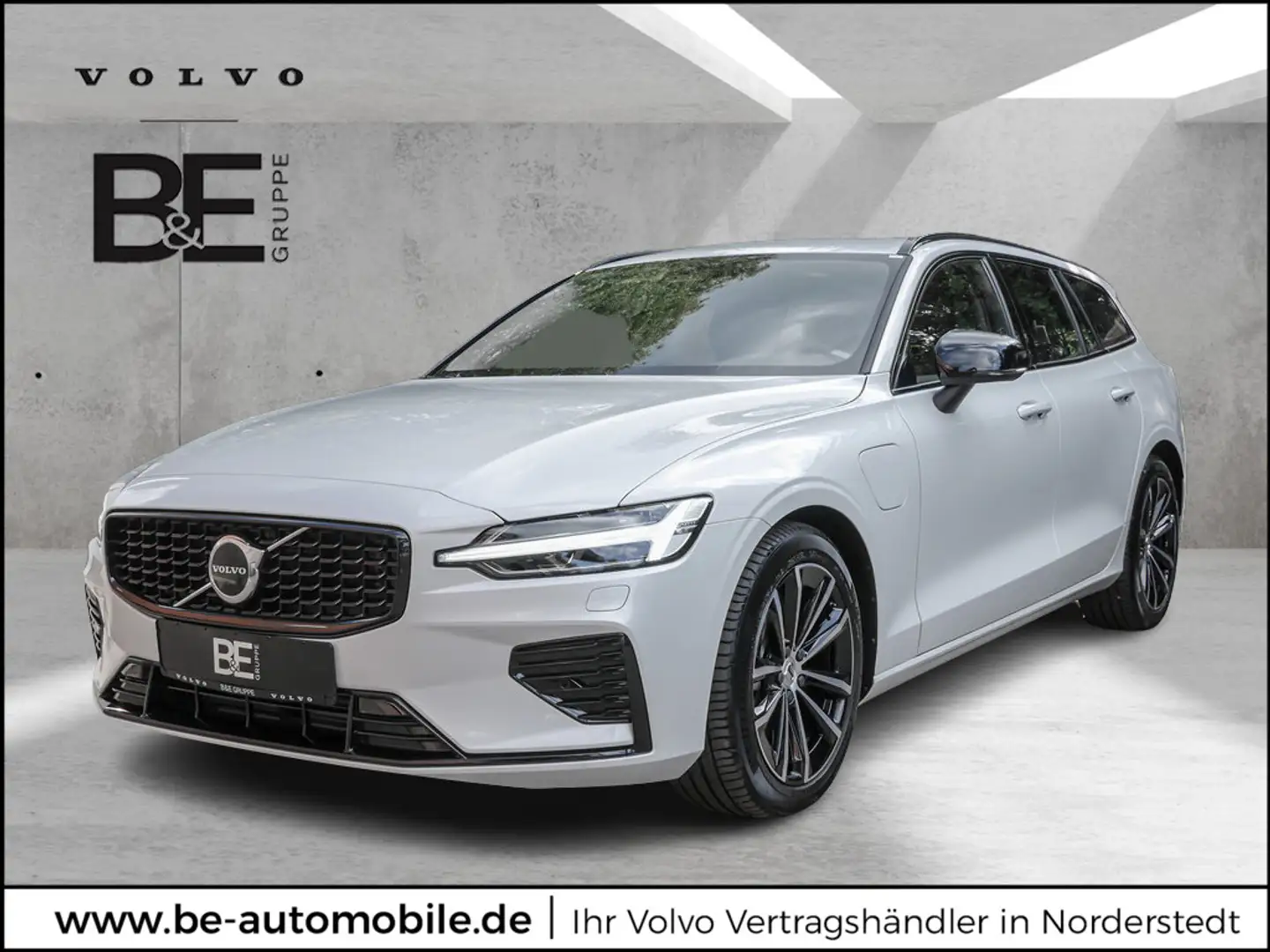Volvo V60 T6 AWD Recharge Plus Dark Plug-In Hybrid Wit - 1