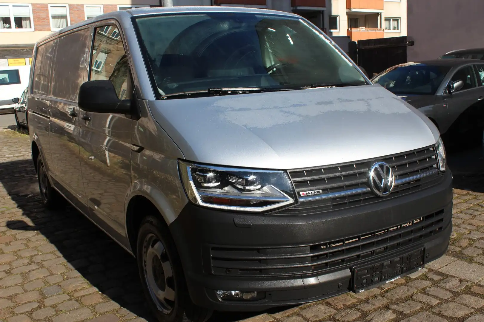 Volkswagen T6 Transporter Kasten lang 4x4 DSG Top Zustand Plateado - 2