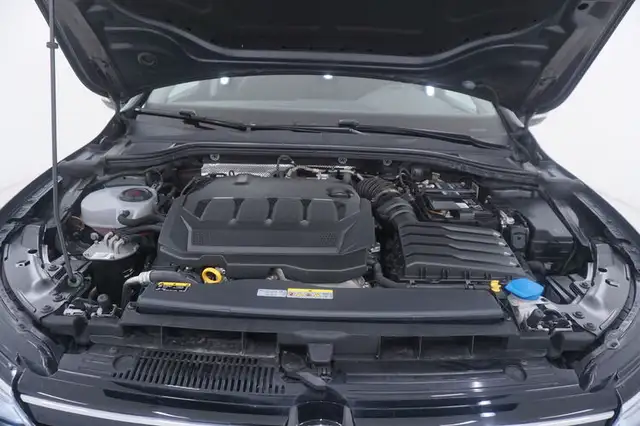 Volkswagen Golf view 13