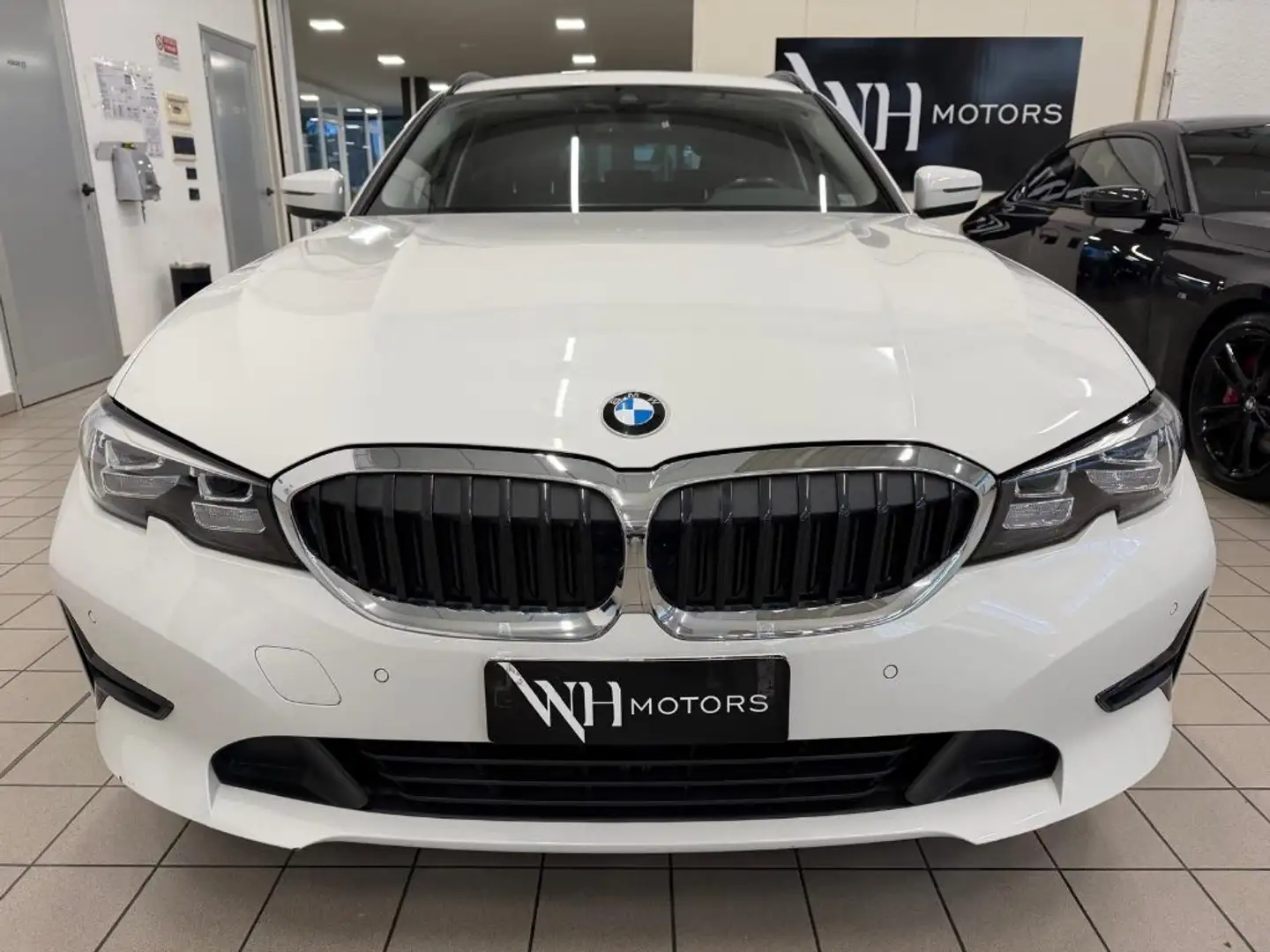 BMW 320 d 48V Touring Business //SERVICE BMW// Blanc - 2