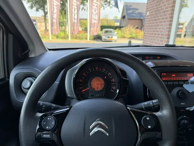 Citroen C1 view 8