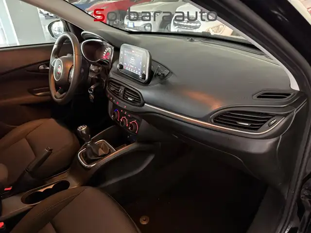 Fiat Tipo view 11