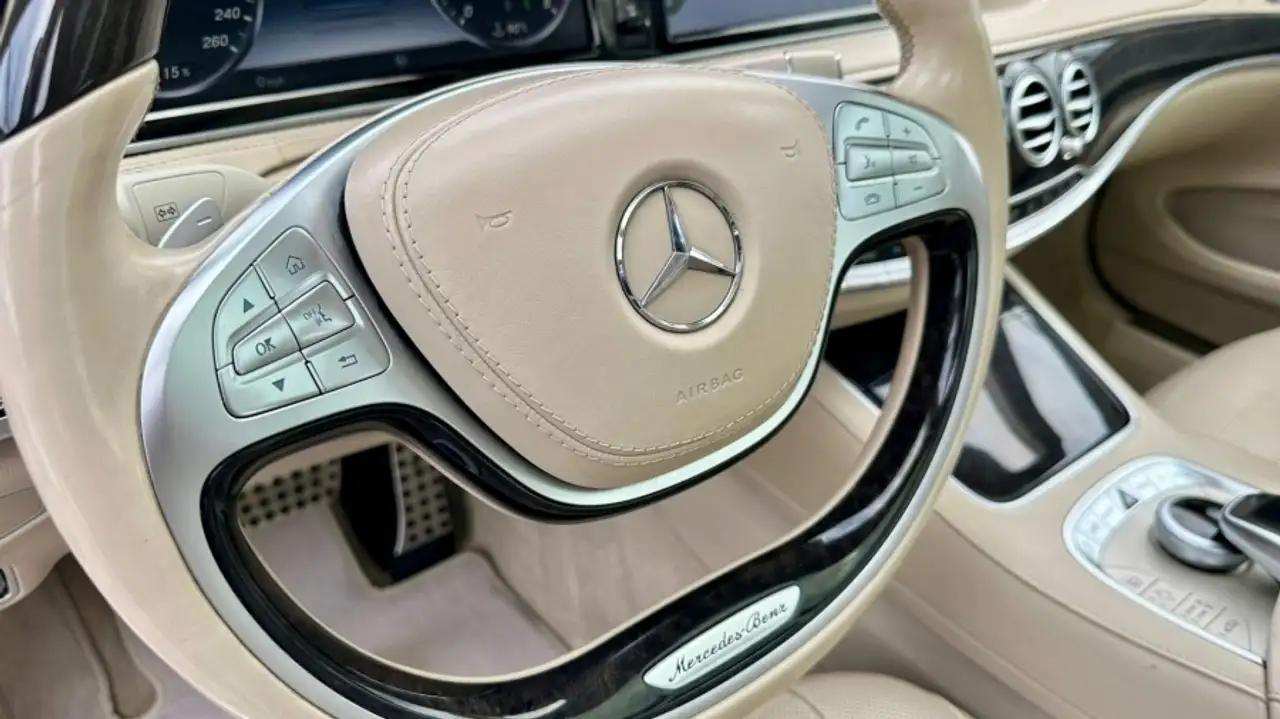 Mercedes-Benz S-Class снимка Mercedes-Benz S-Class