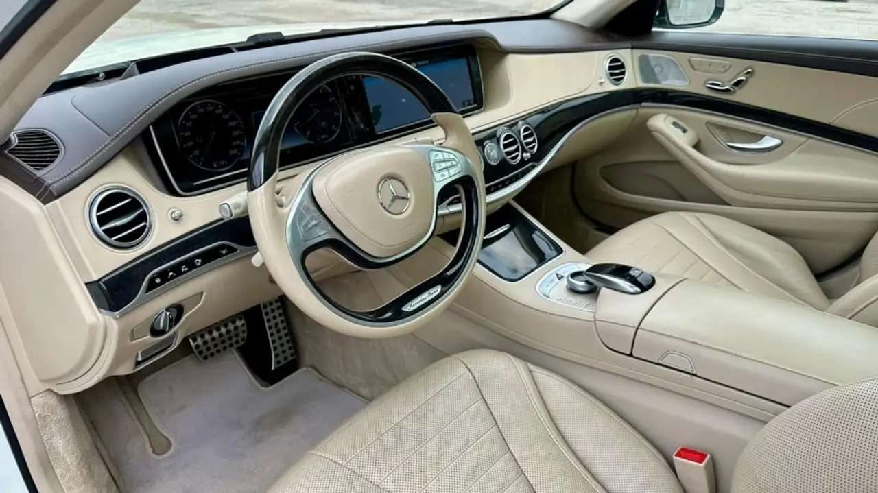 Mercedes-Benz S-Class снимка Mercedes-Benz S-Class